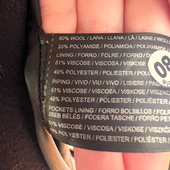 Buttoned wool coat - Picture 4 of 8